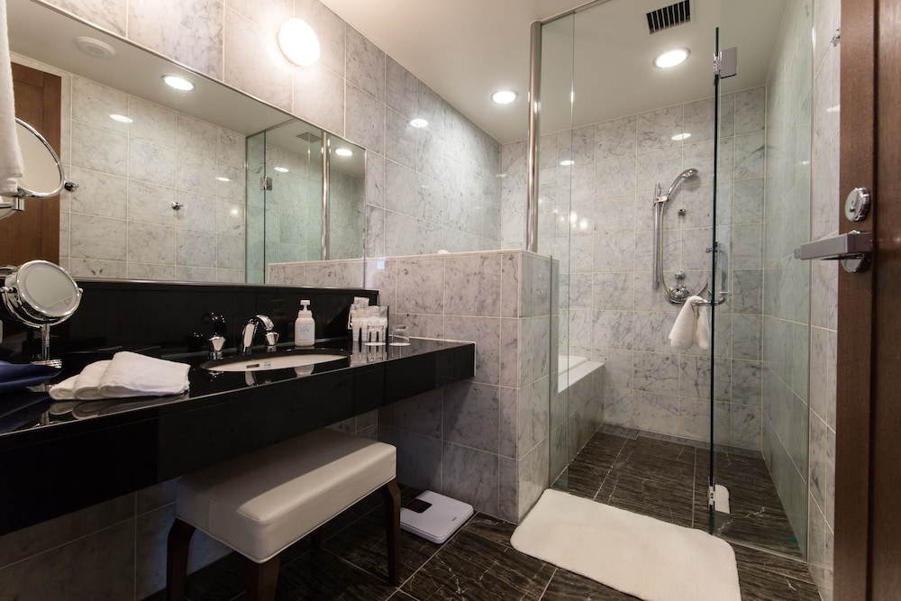 ANA Crowne Plaza Yonago an IHG Hotel (ex ANA Yonago Hotel) 16/53