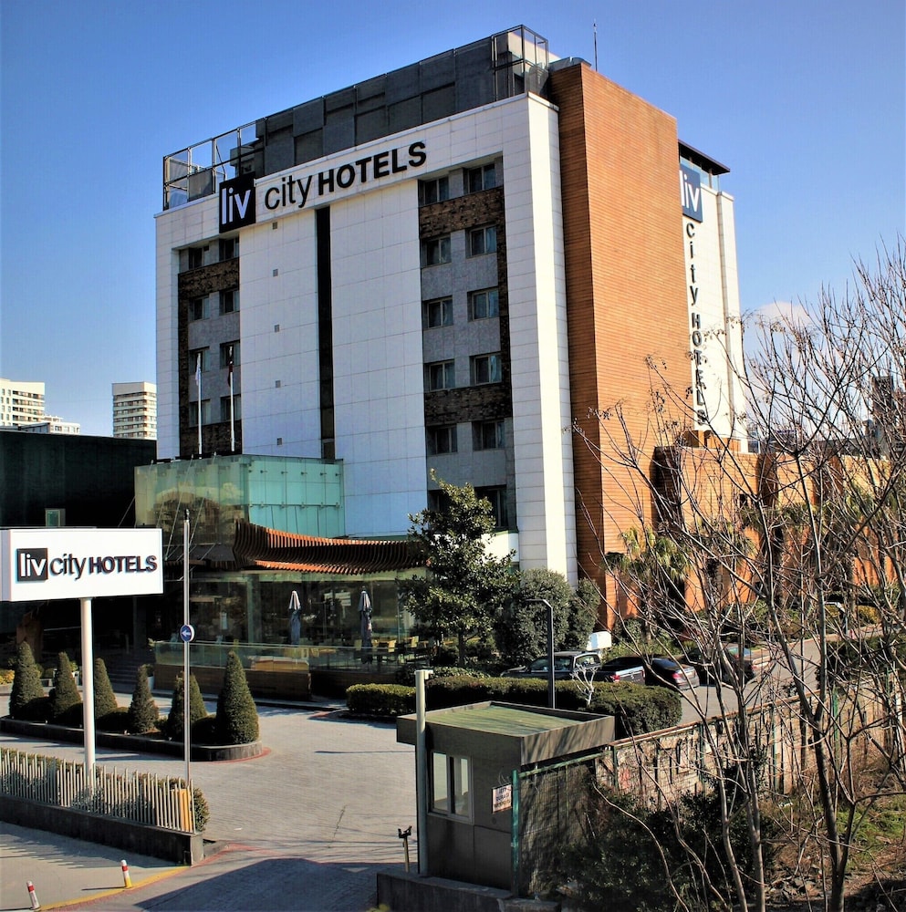 Liv City Hotels 8/69