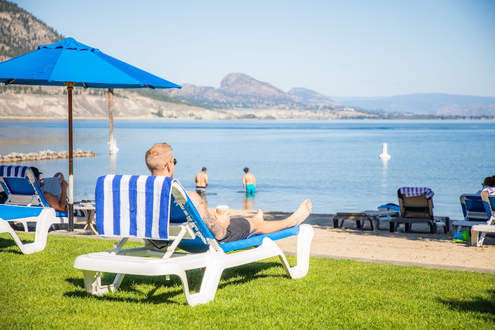 Penticton Lakeside Resort 50/58