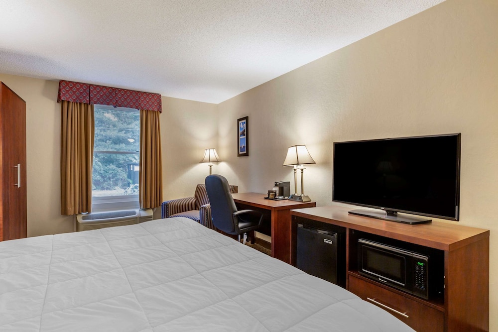 Comfort Inn Foxboro - Mansfield 8/38