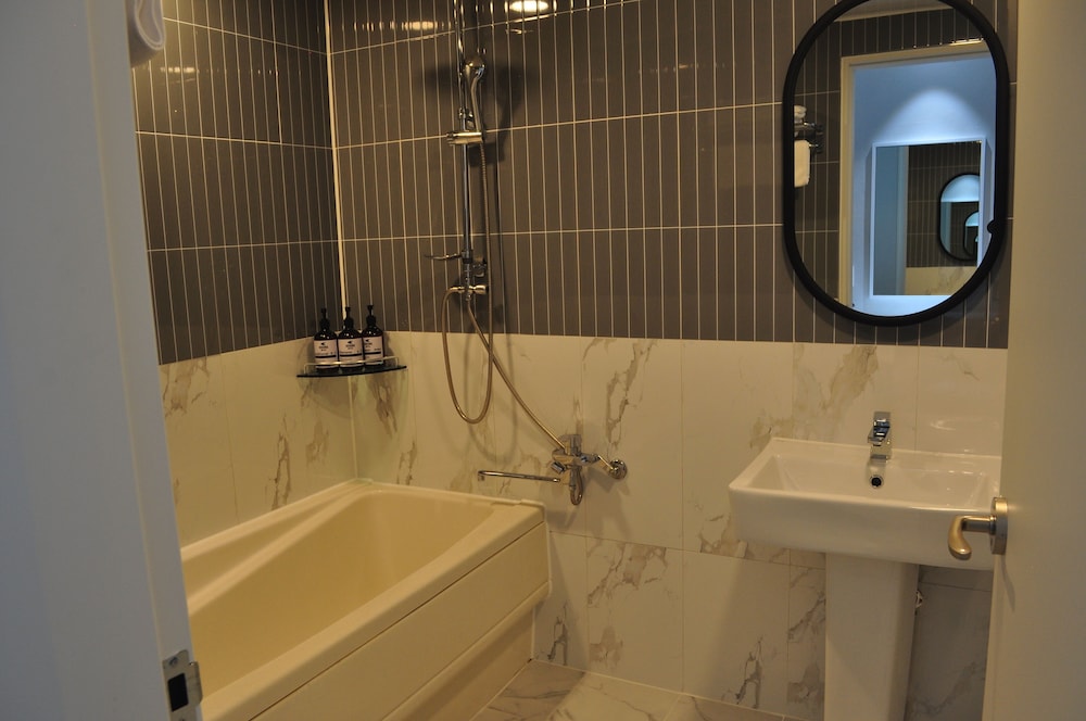 Business Hotel Venture 27/29