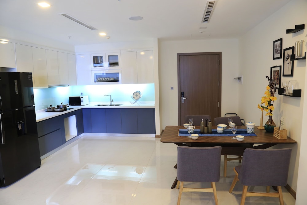 High-Floor River-View Apartment 14/50