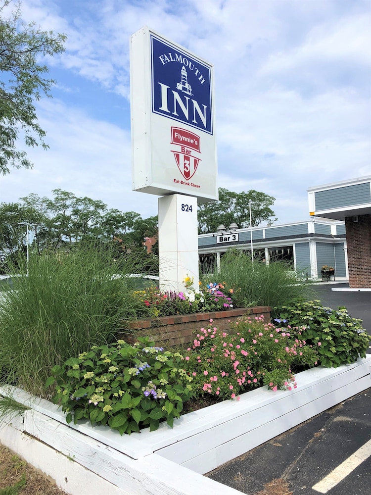 Falmouth Inn 64/65