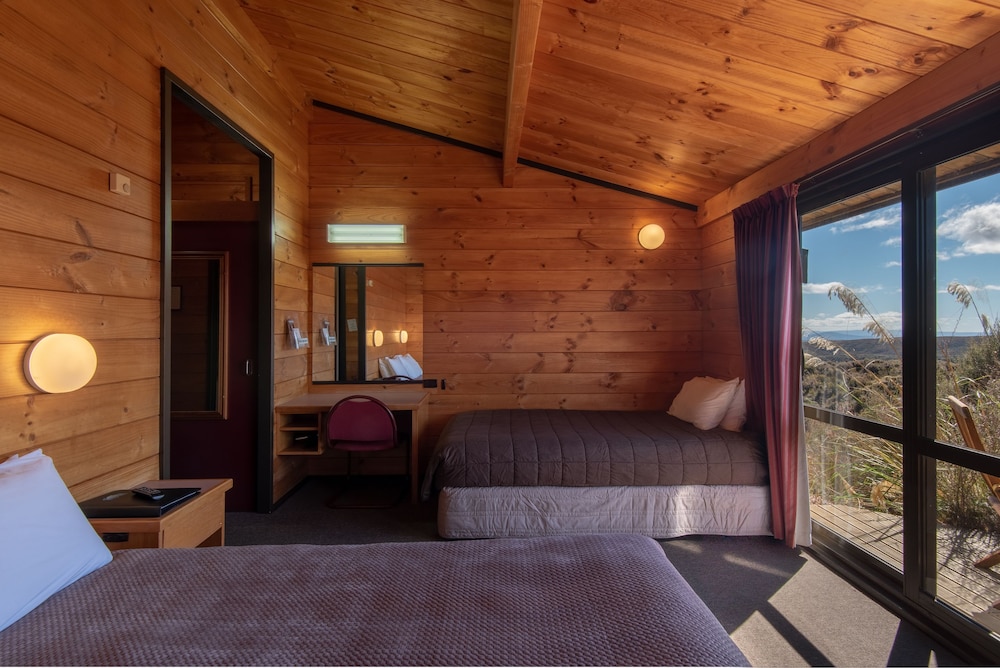 Skotel Alpine Resort 56/72