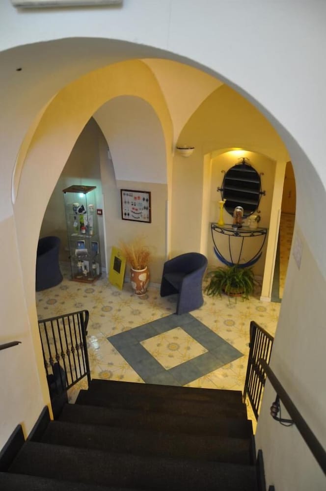 Hotel Savoia 31/53