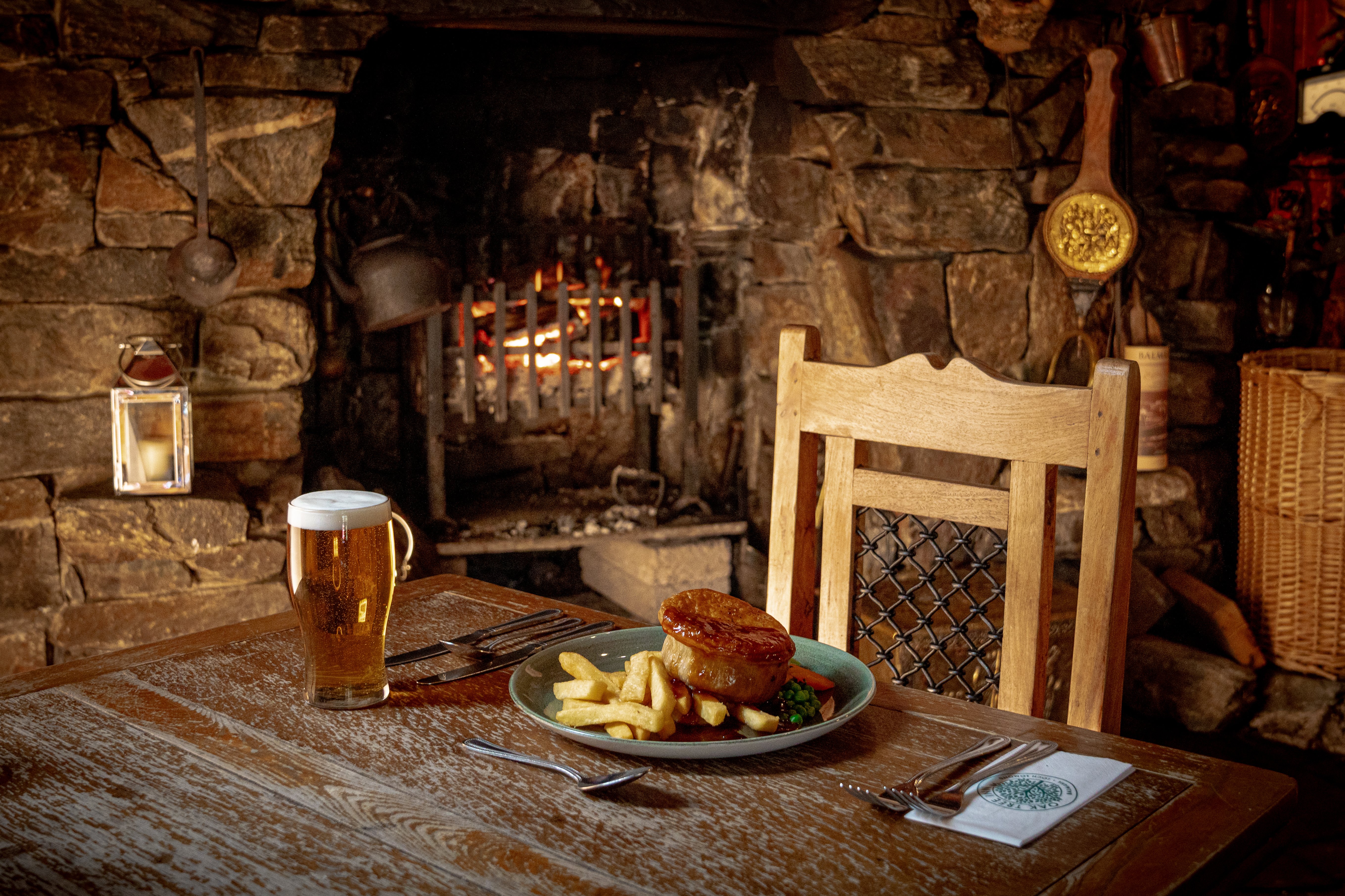 The Oak Tree Inn 23/27