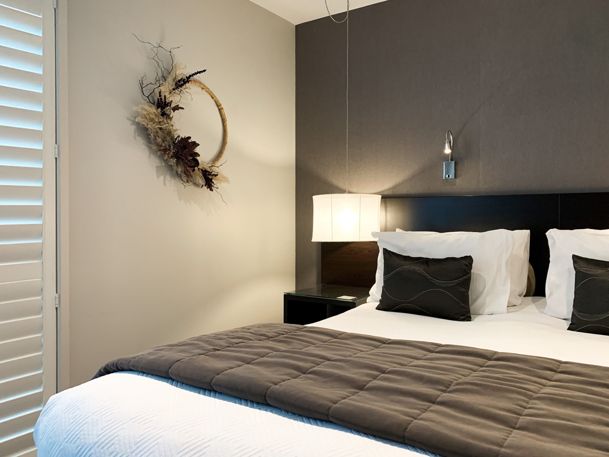 1 BEDROOM, APARTMENT