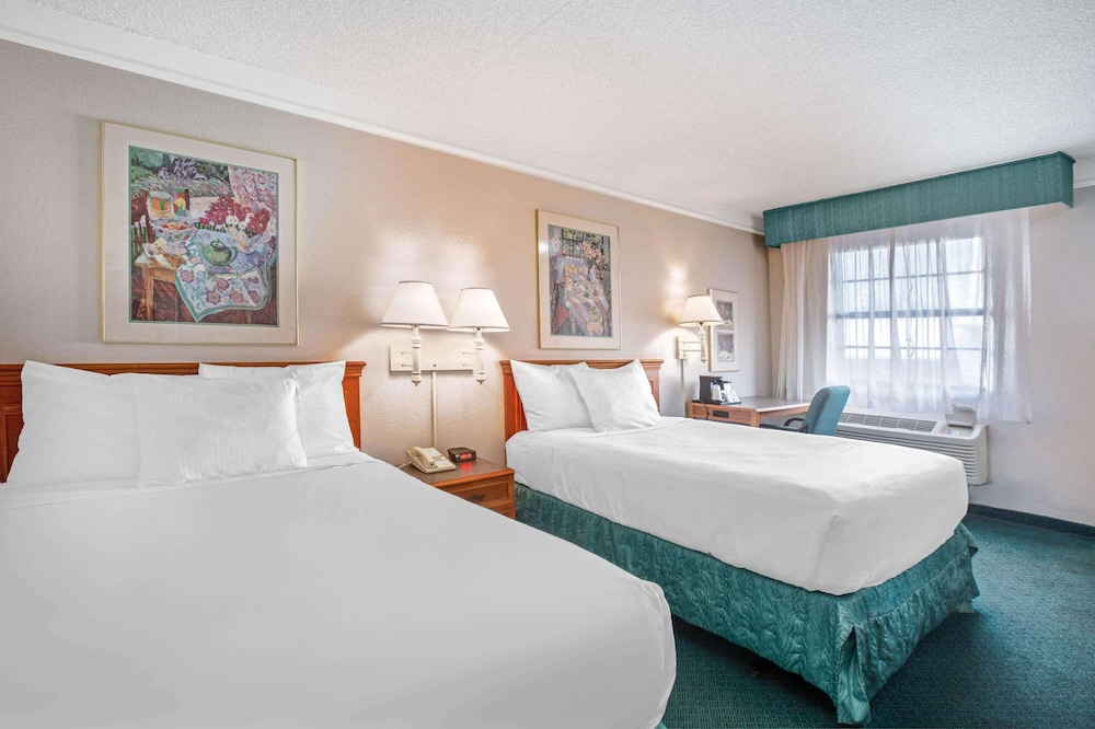Days Inn by Wyndham Reno 16/47
