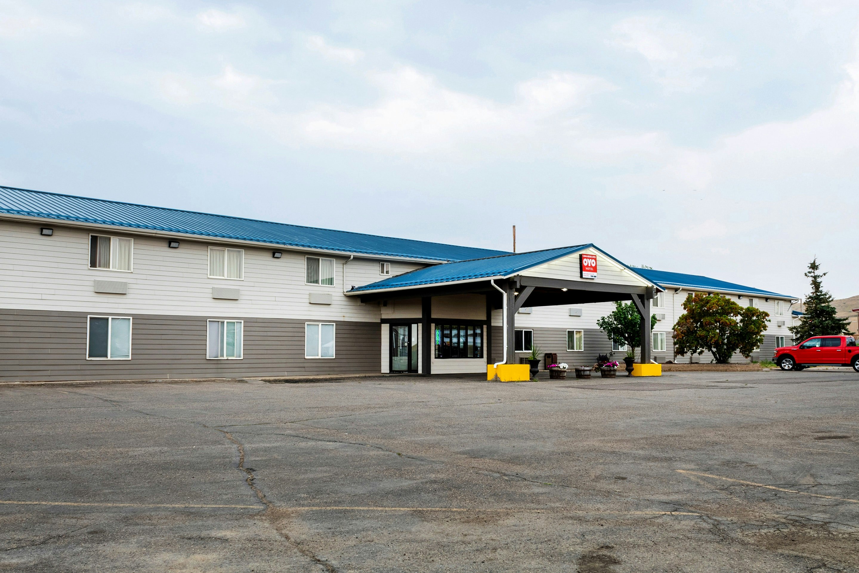 OYO Hotel Shelby MT Hwy 2 & I-15 34/44