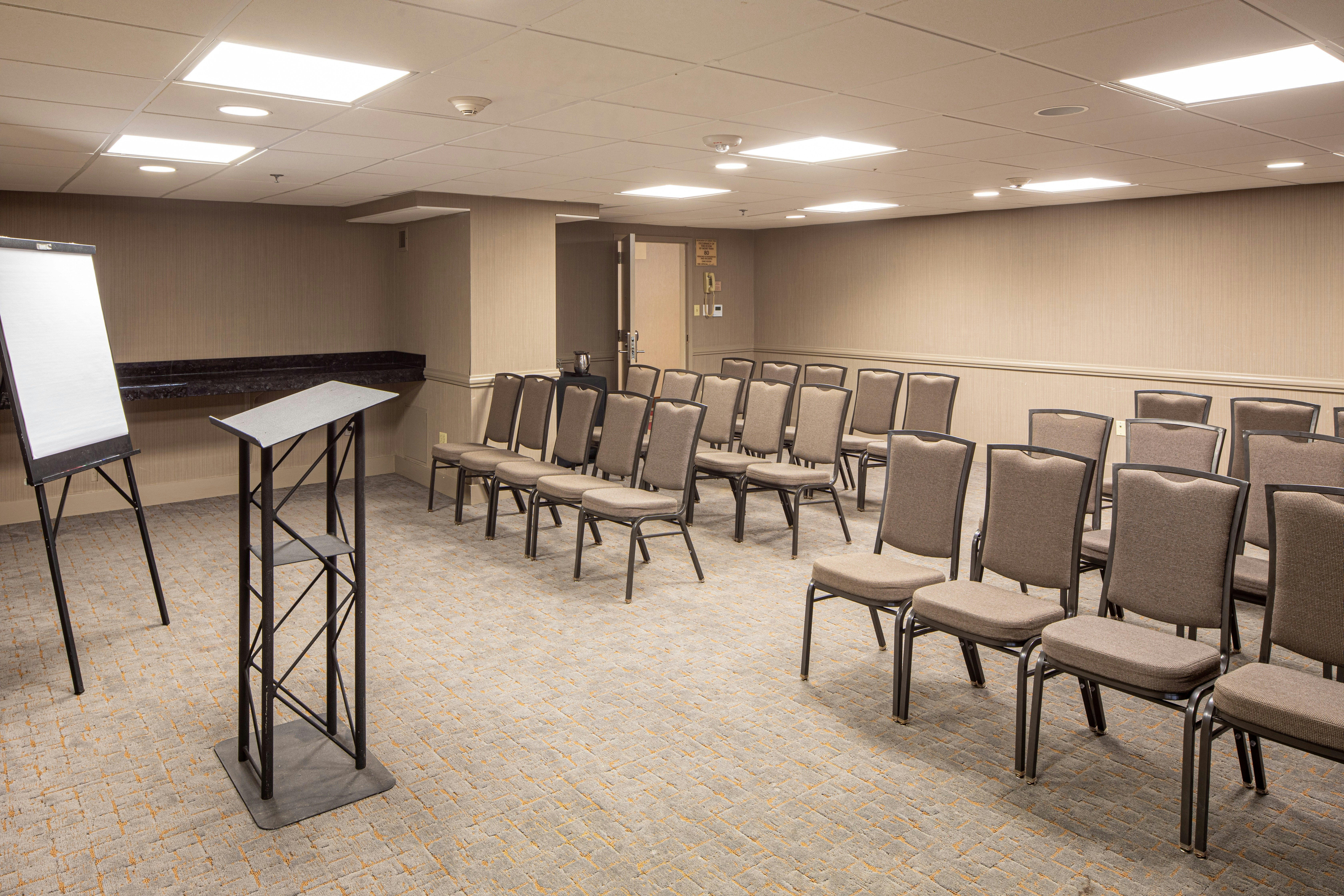 Doubletree By Hilton Pittsburgh Greentree 70/74