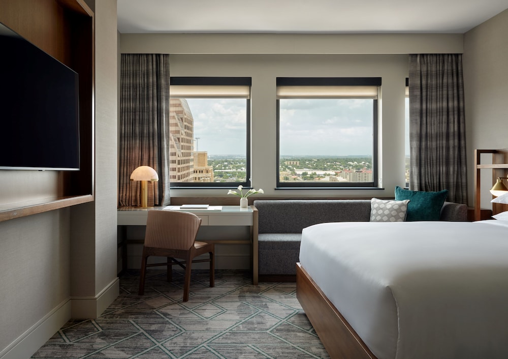 غرفة بريميوم بسرير كينج بإطلالة على المدينة، InterContinental San Antonio Riverwalk 6/10