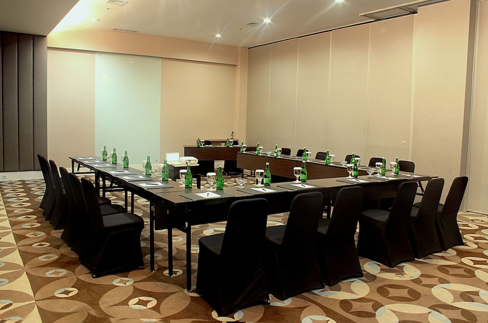 Nemuru Grand Bellevue Radio Dalam 33/39