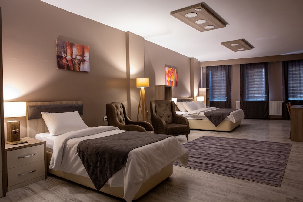 Staron Otel 22/34