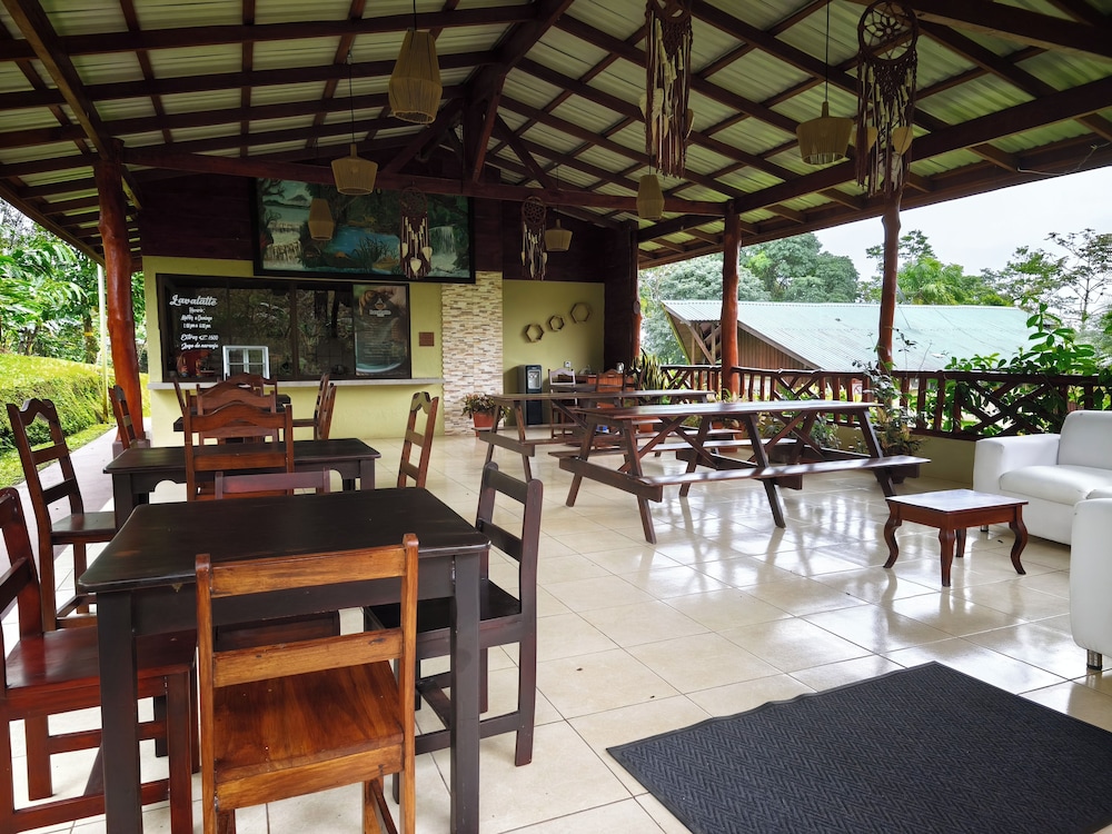 Brisas Arenal Hotel 57/71