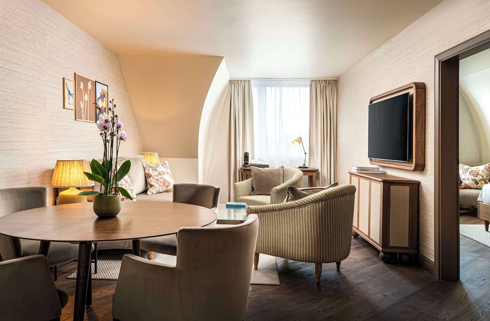Brunfels Hotel, in the Unbound Collection by Hyatt 34/55