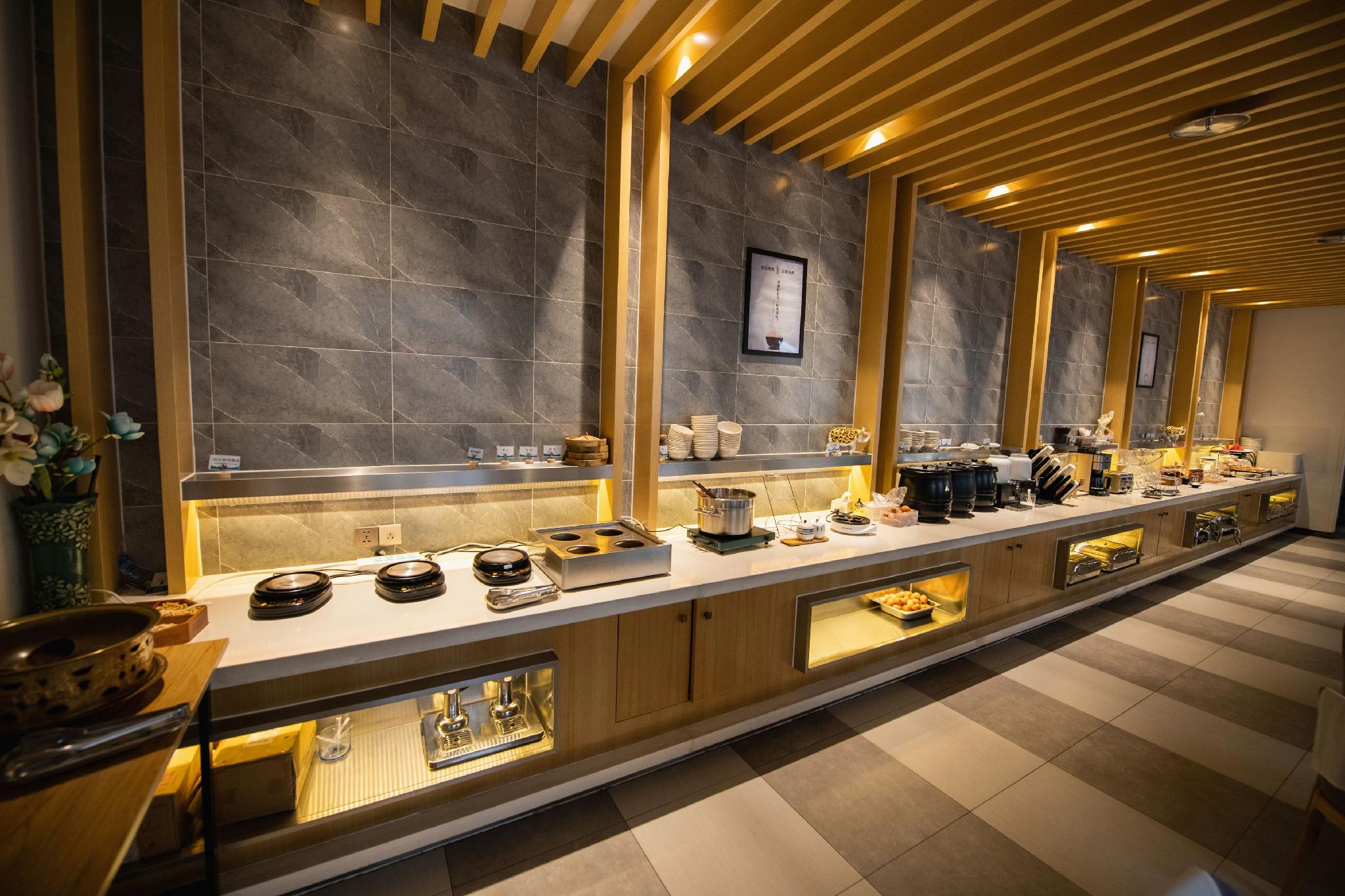 Wuhai Hotel 13/25