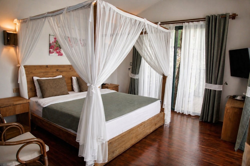 Private, Queen Bed, Hot Tub، Symbola Oludeniz Beach Hotel 3/10