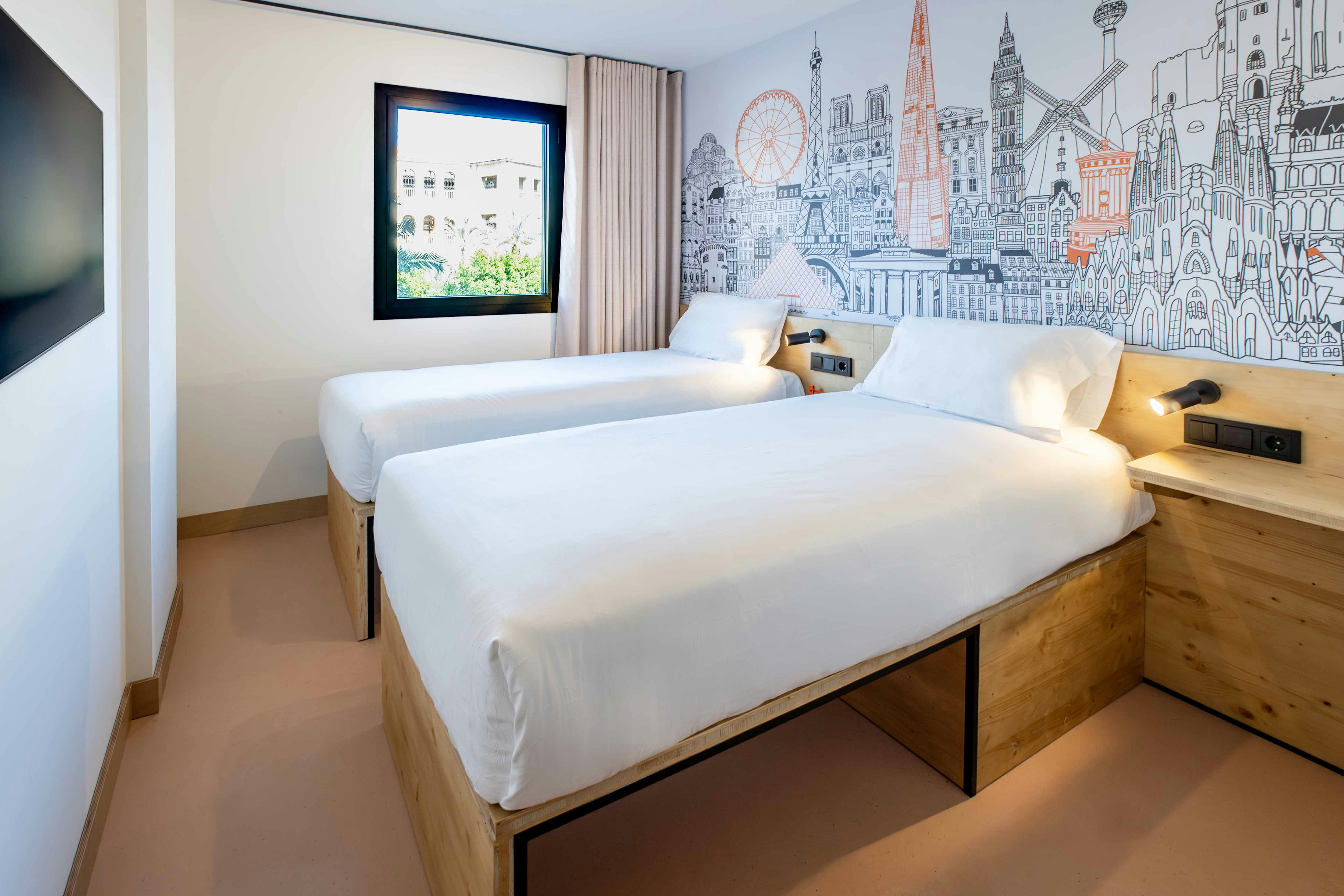 Room at easyHotel Alicante Centro, ALICANTE
