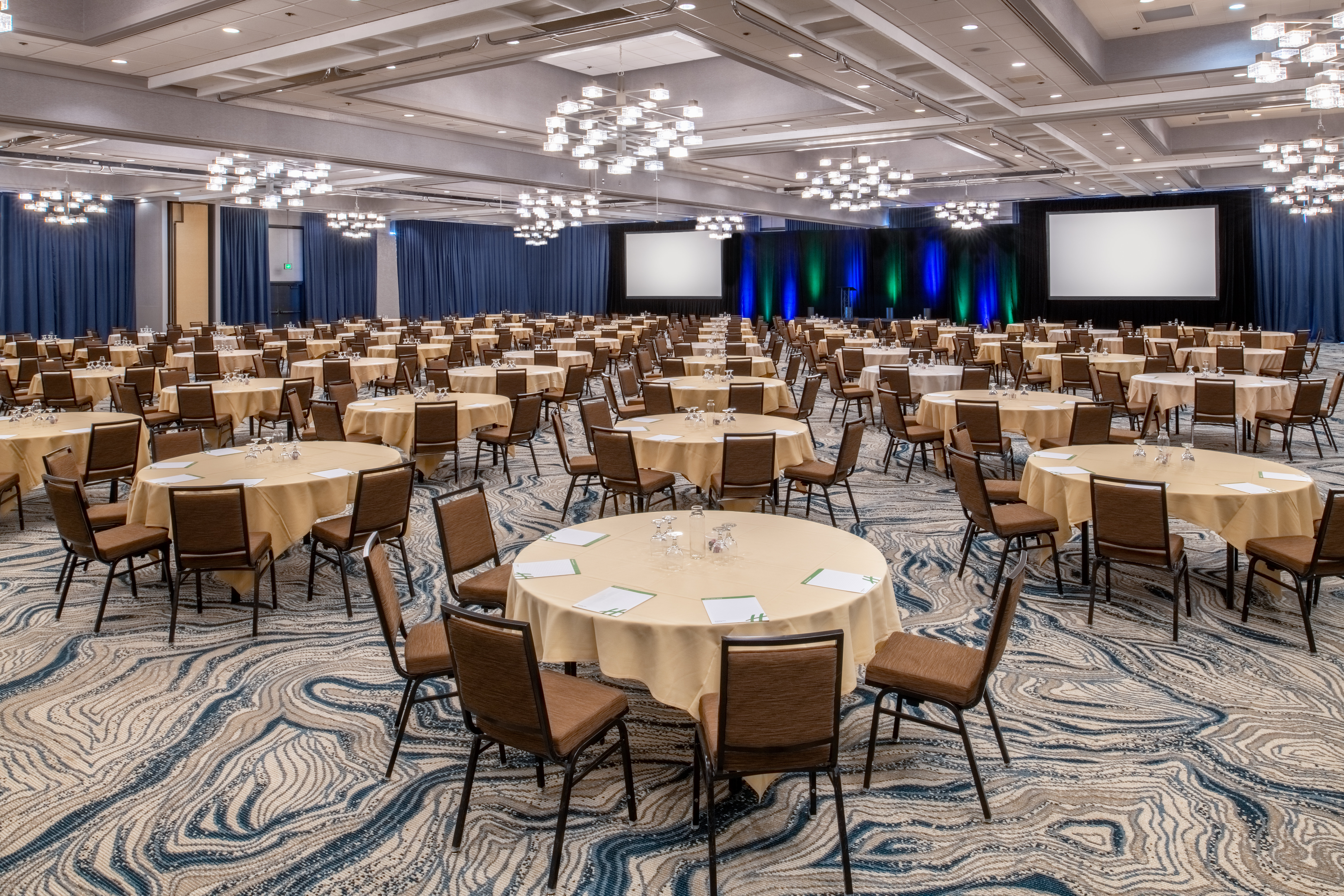 Holiday Inn Portland Columbia Riverfront An Ihg Hotel 38/53