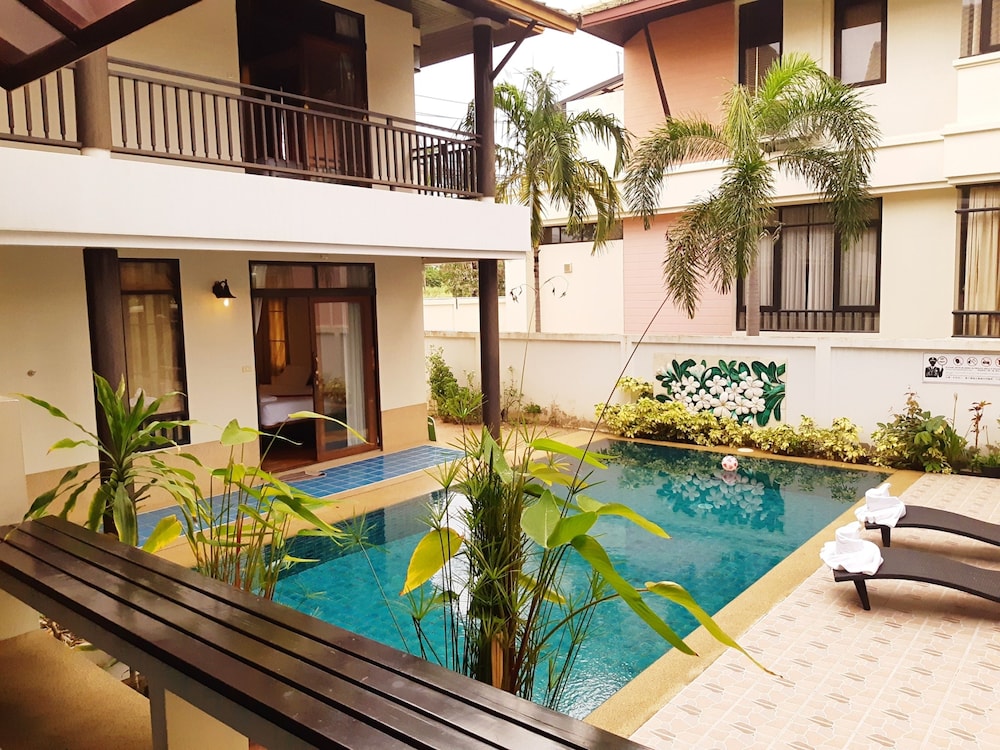 Punnapha Pool Villa Pattaya 42/49