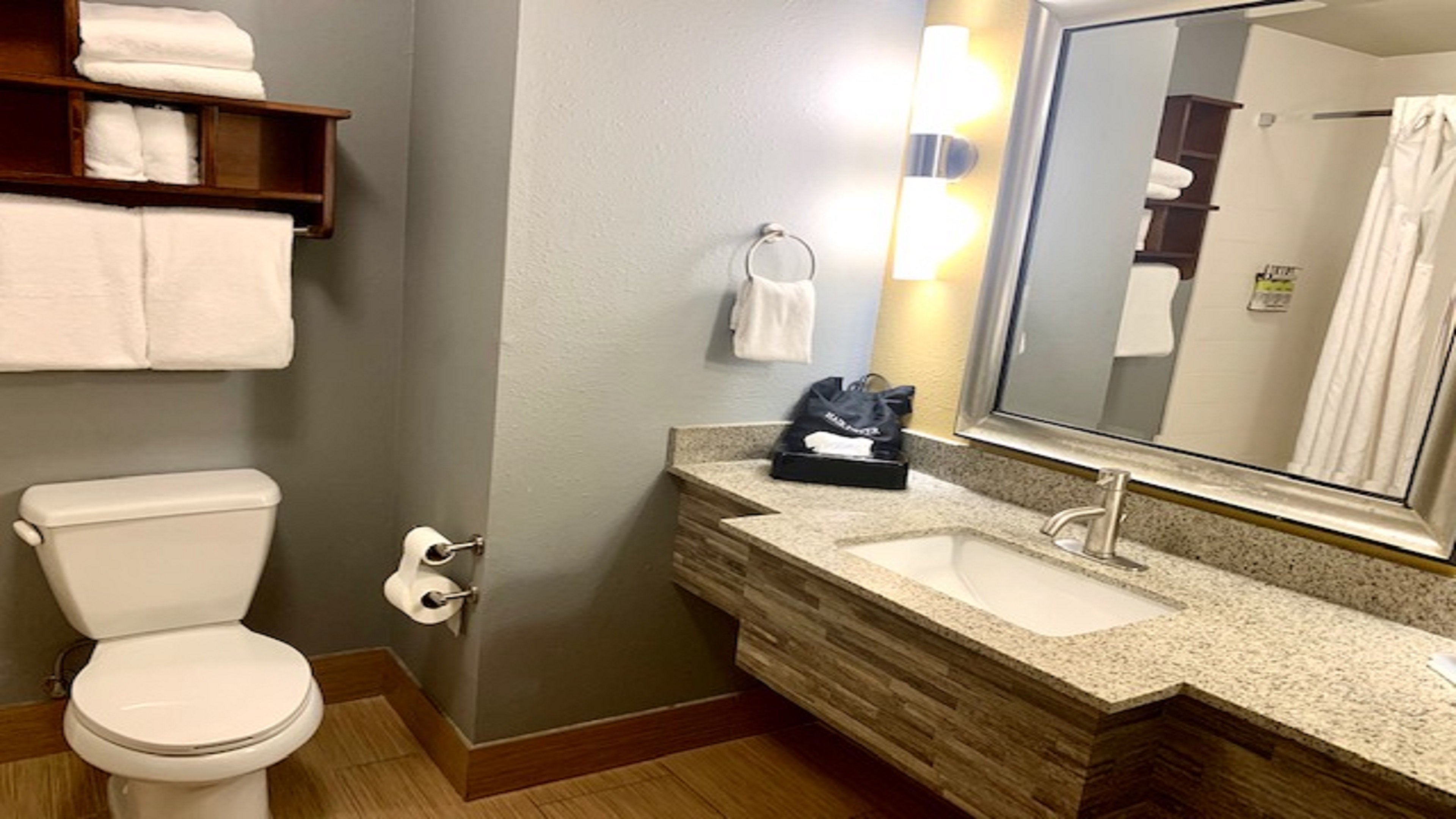 Holiday Inn Express Hotel and Suites Perry-National Fairground Area 60/68