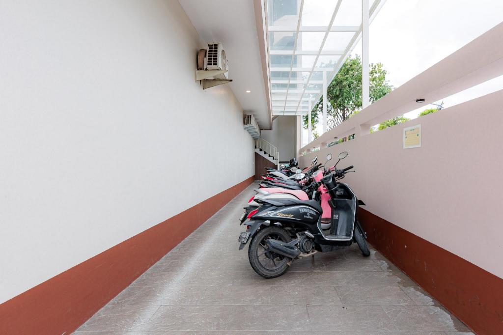 RedDoorz near Taman Palem 32/45