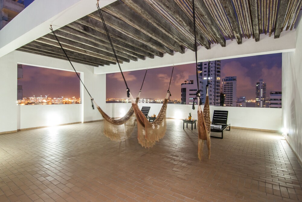 Travelers Suites Orange Cartagena 17/38