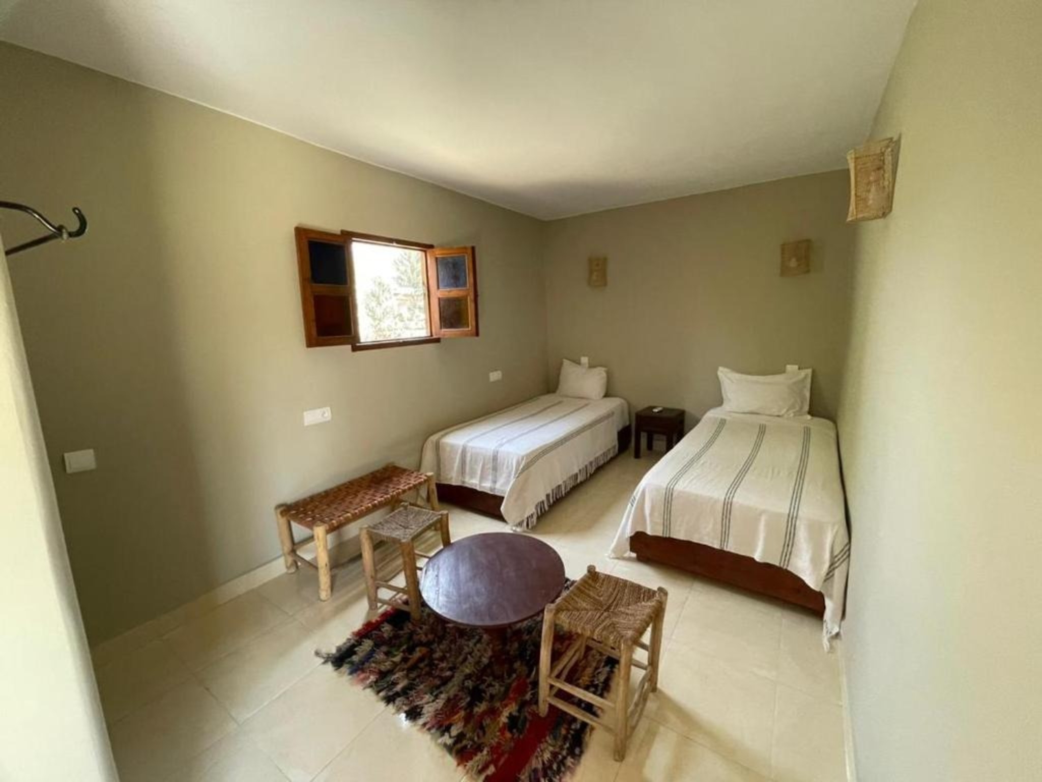 Tasgua Yan 18/41