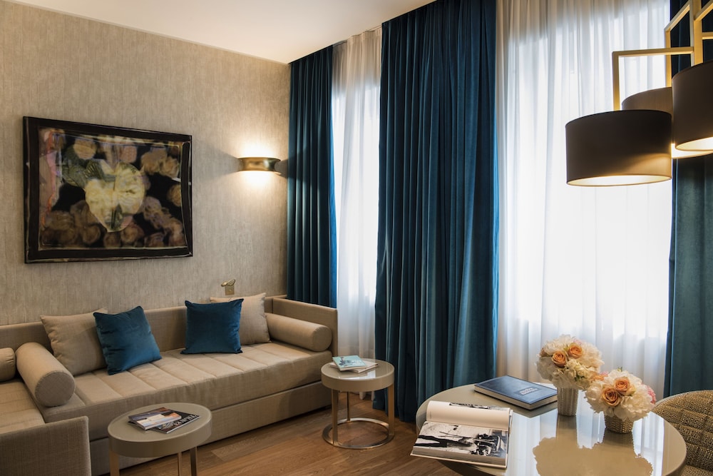 Rosa Grand Milano Starhotels Collezione 53/76