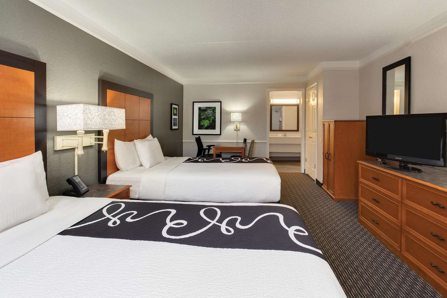 Days Inn by Wyndham Gainesville University I-75 13/37