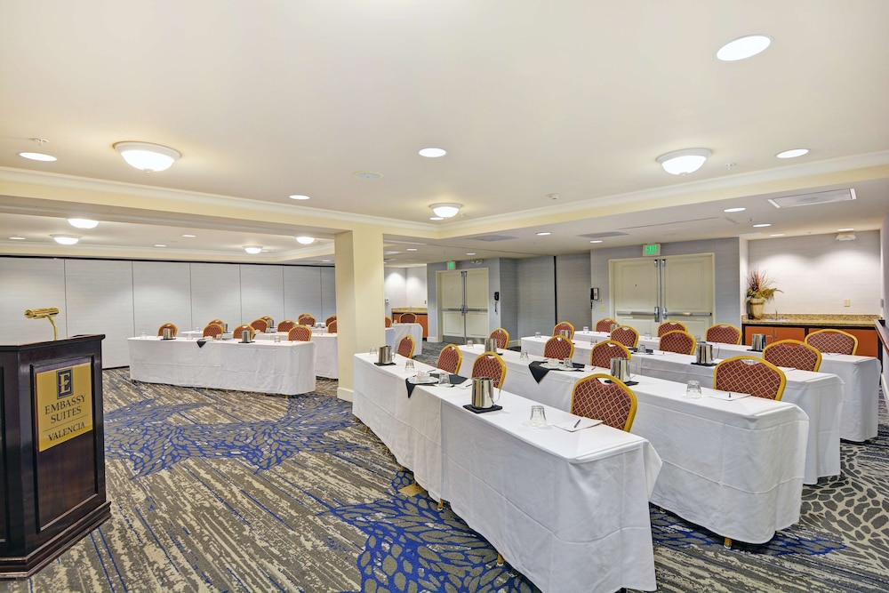 Embassy Suites Valencia 55/58