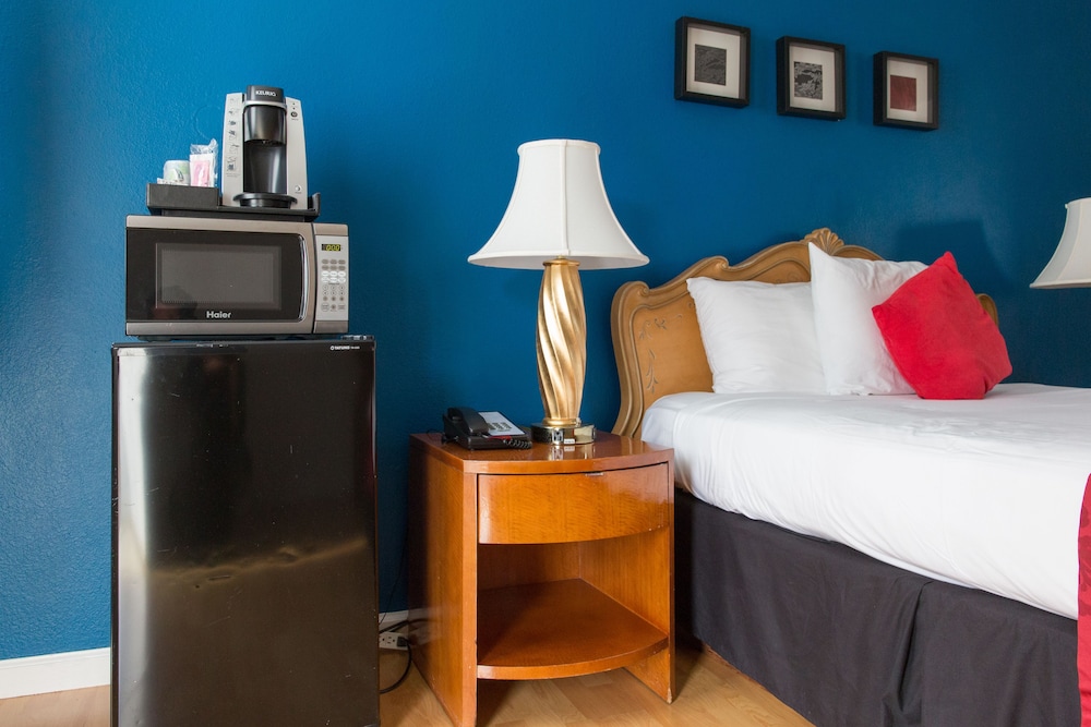 Alpine Inn And Suites 11/42