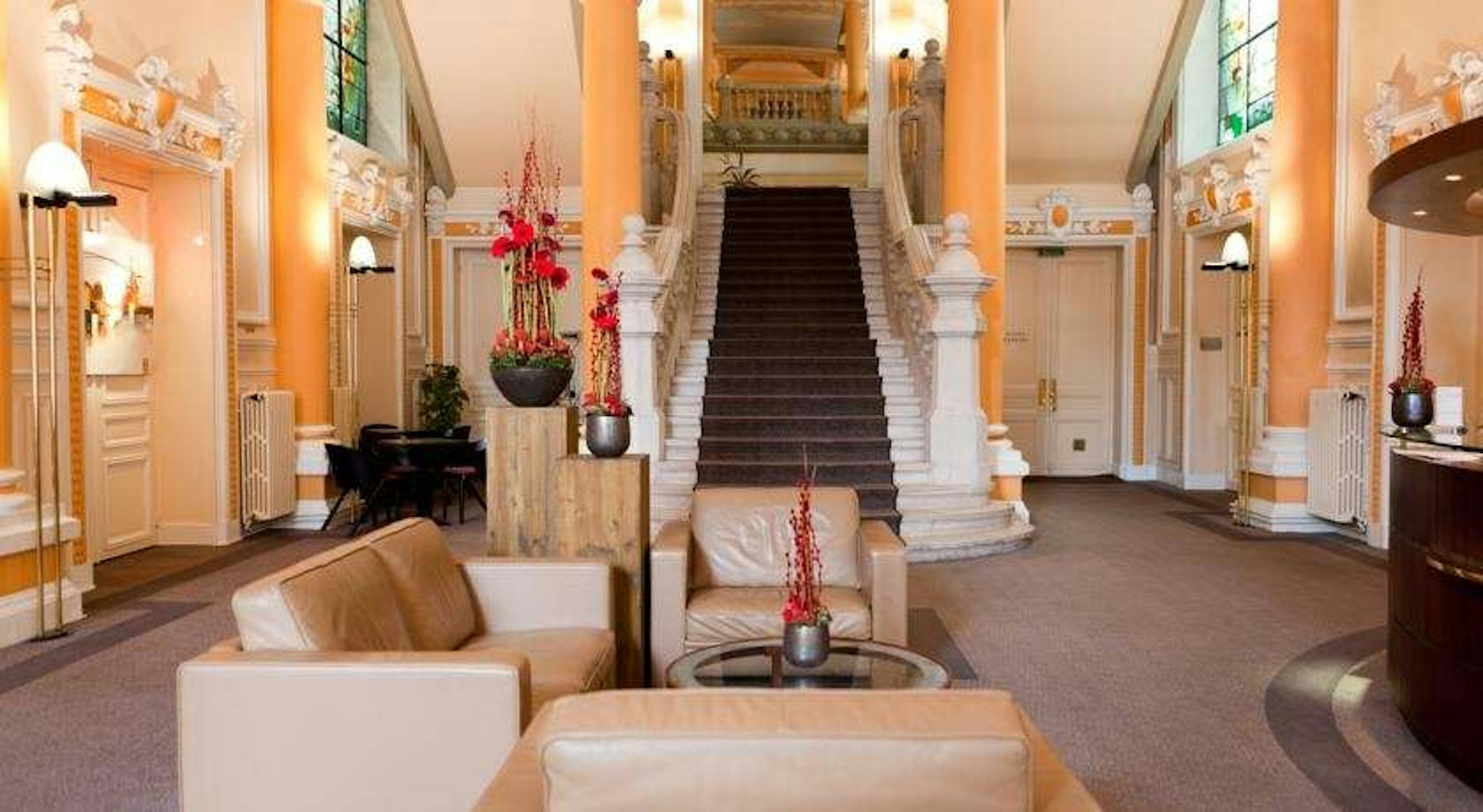 Grand Hotel Du Tonneau D Or 8/11