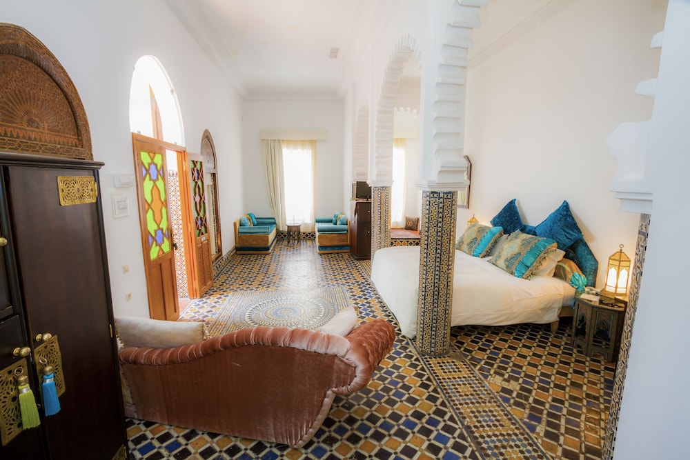 Hotel Blanco Riad 33/45