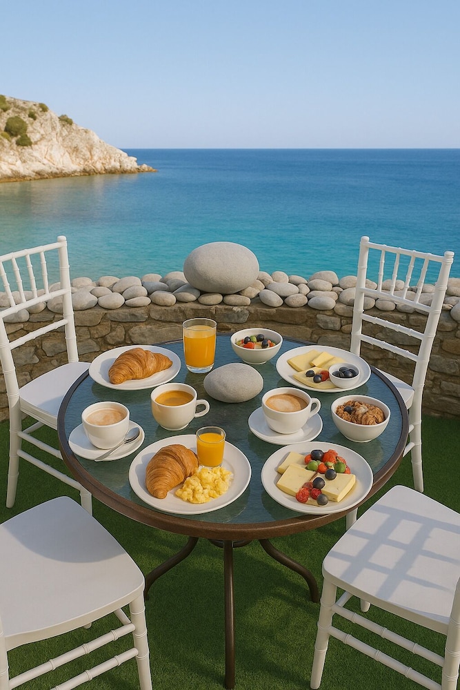 Lalloudes Seaside Accommodation 36/50