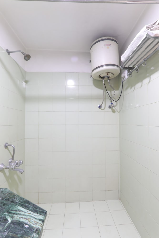 Mohan Hotel 33/33