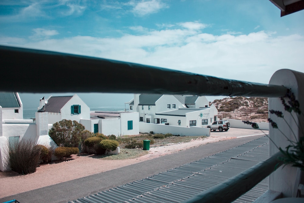 Paternoster Manor 3/36