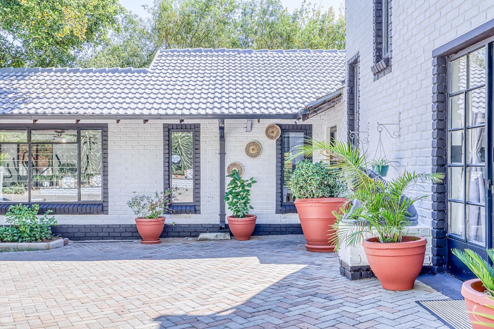 Bedford Manor 1/50