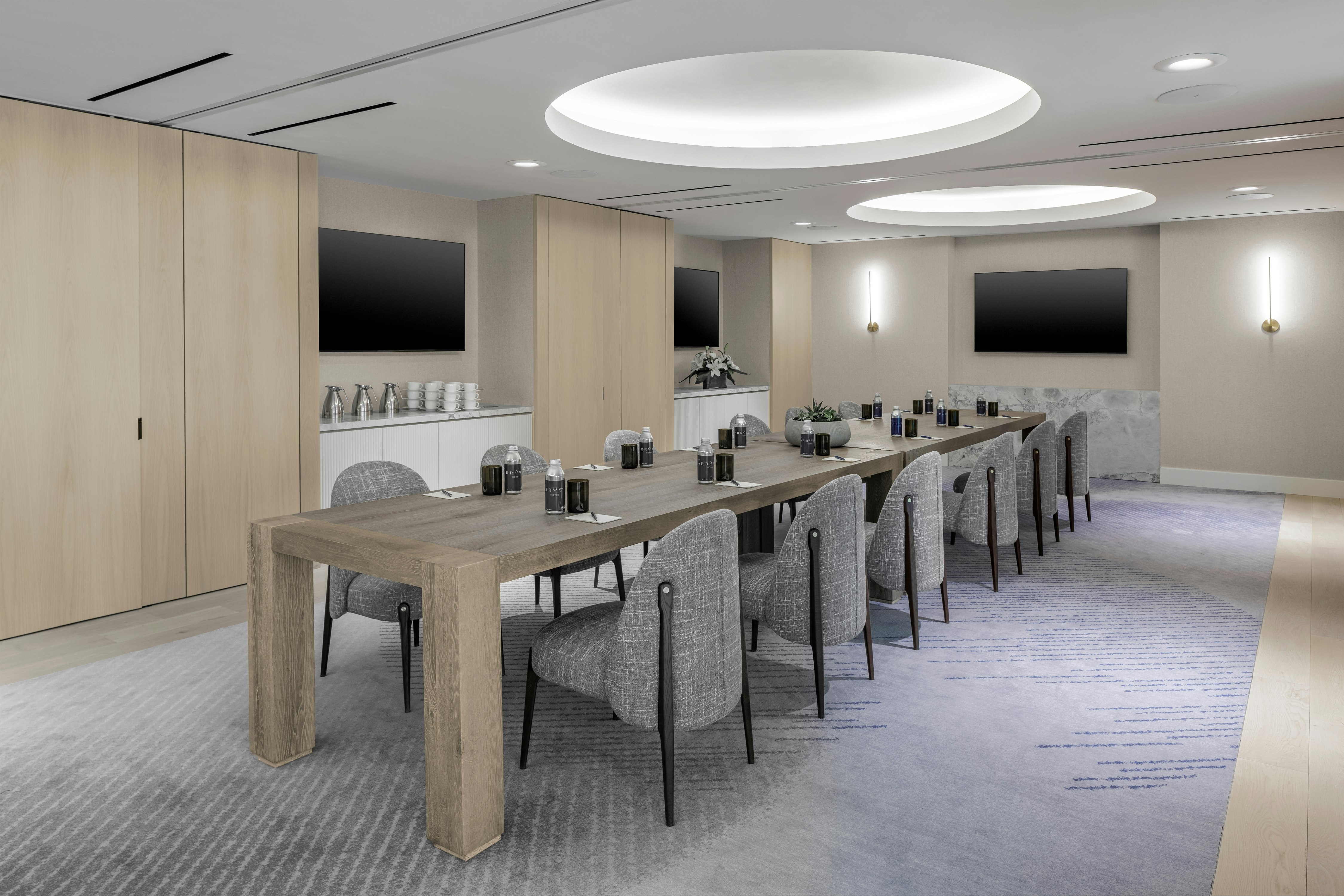 The Morrow Washington DC, Curio Collection by Hilton 48/52