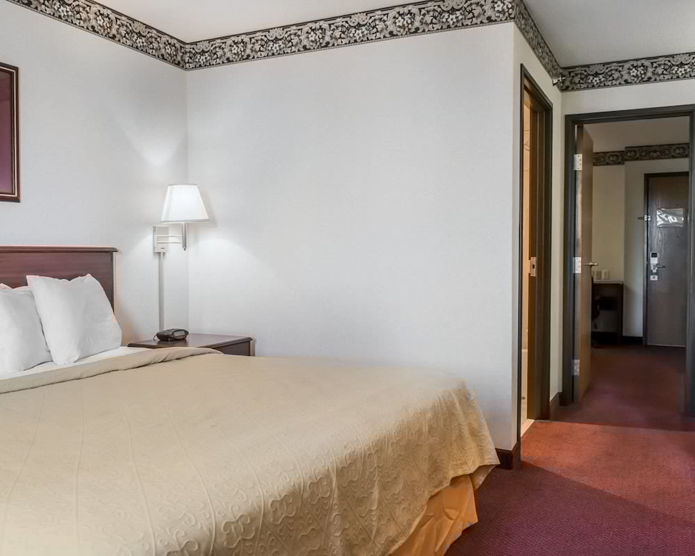Quality Inn & Suites Brooks Louisville South 11/38