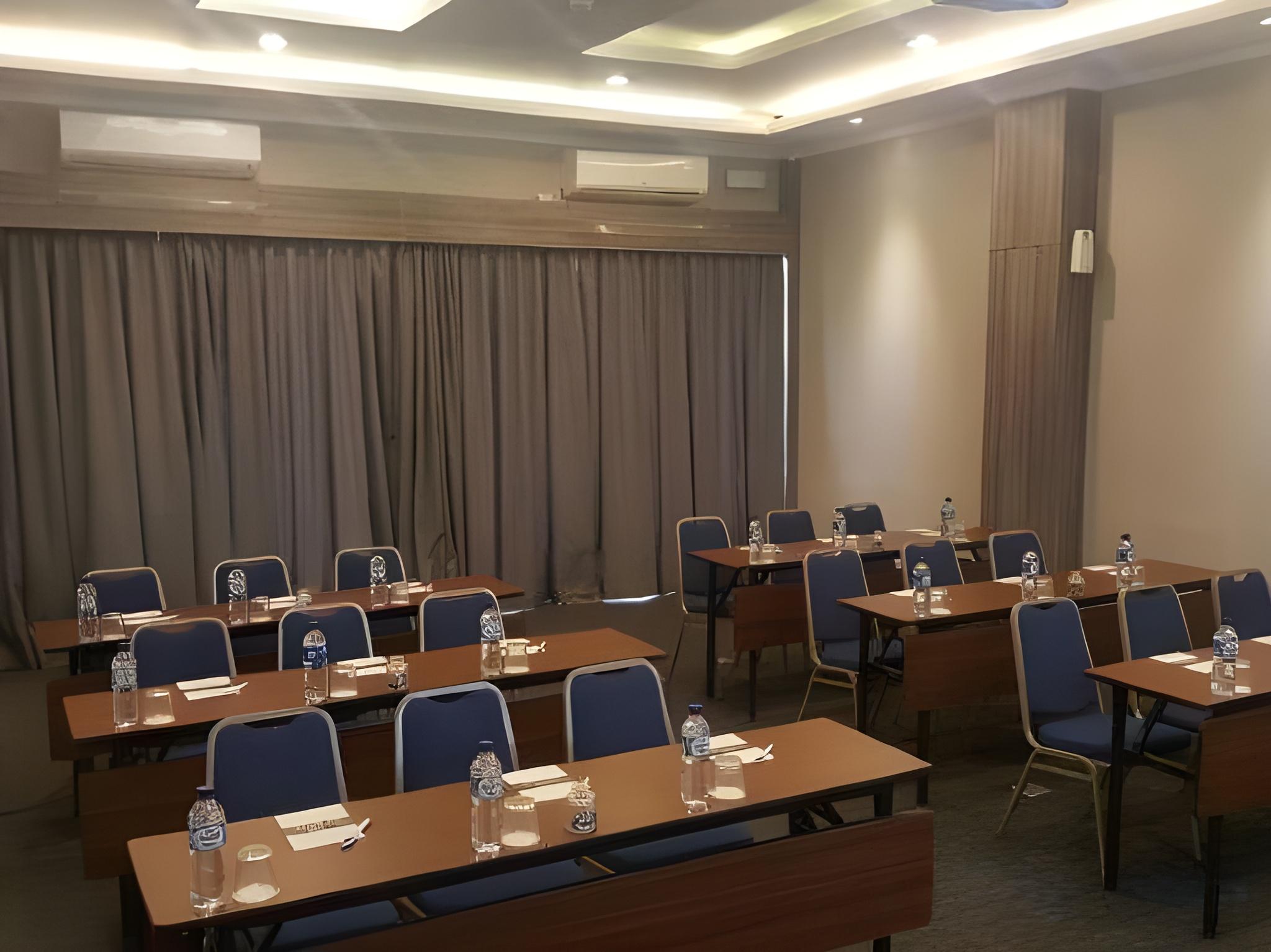 D Anaya Hotel Bogor 48/58