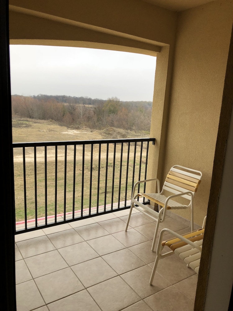 Americas Best Value Inn Suites Gun Barrel City 27/57
