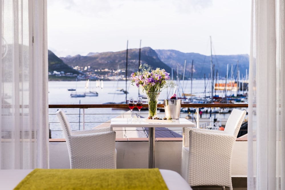 Simon's Town Quayside Hotel 46/60