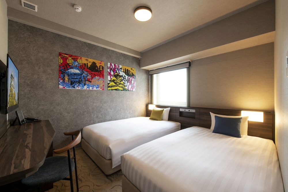 DELUXE, TWIN BEDS