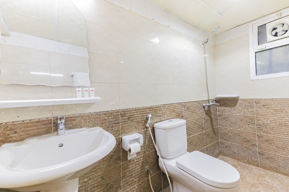 Savoy Inn Hotel 31/32