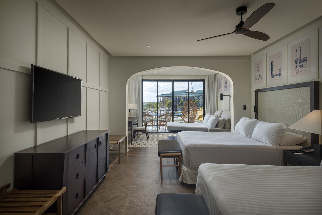Daisy, Junior Suite, Single, Pool View