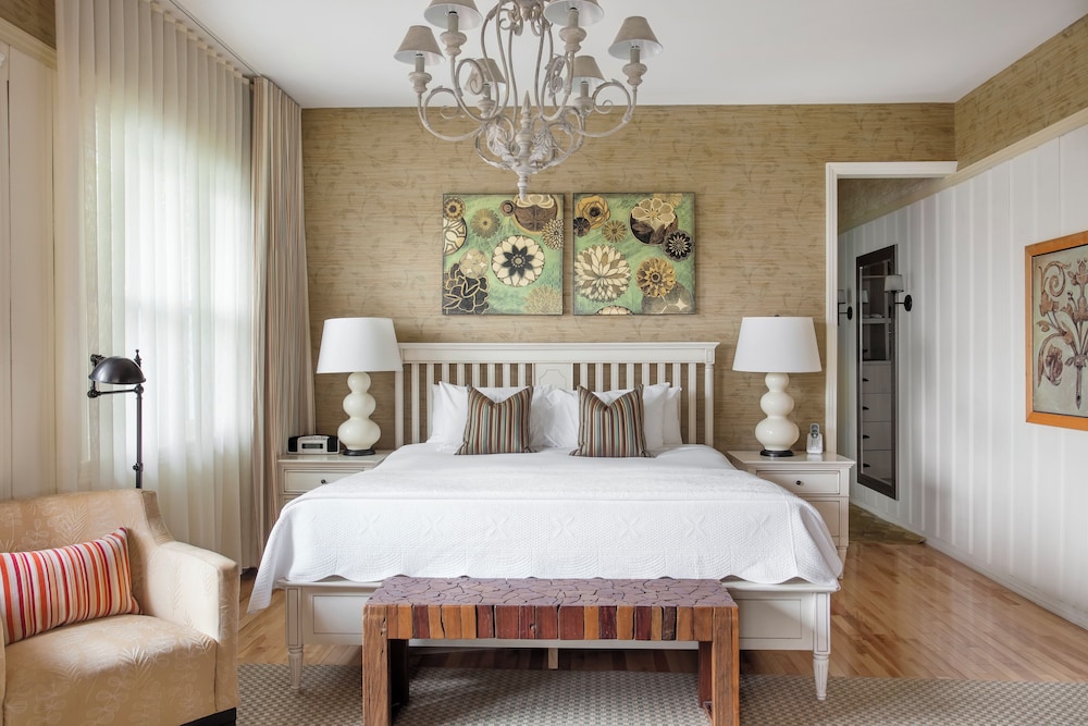Montcalm, Suite, King Bed