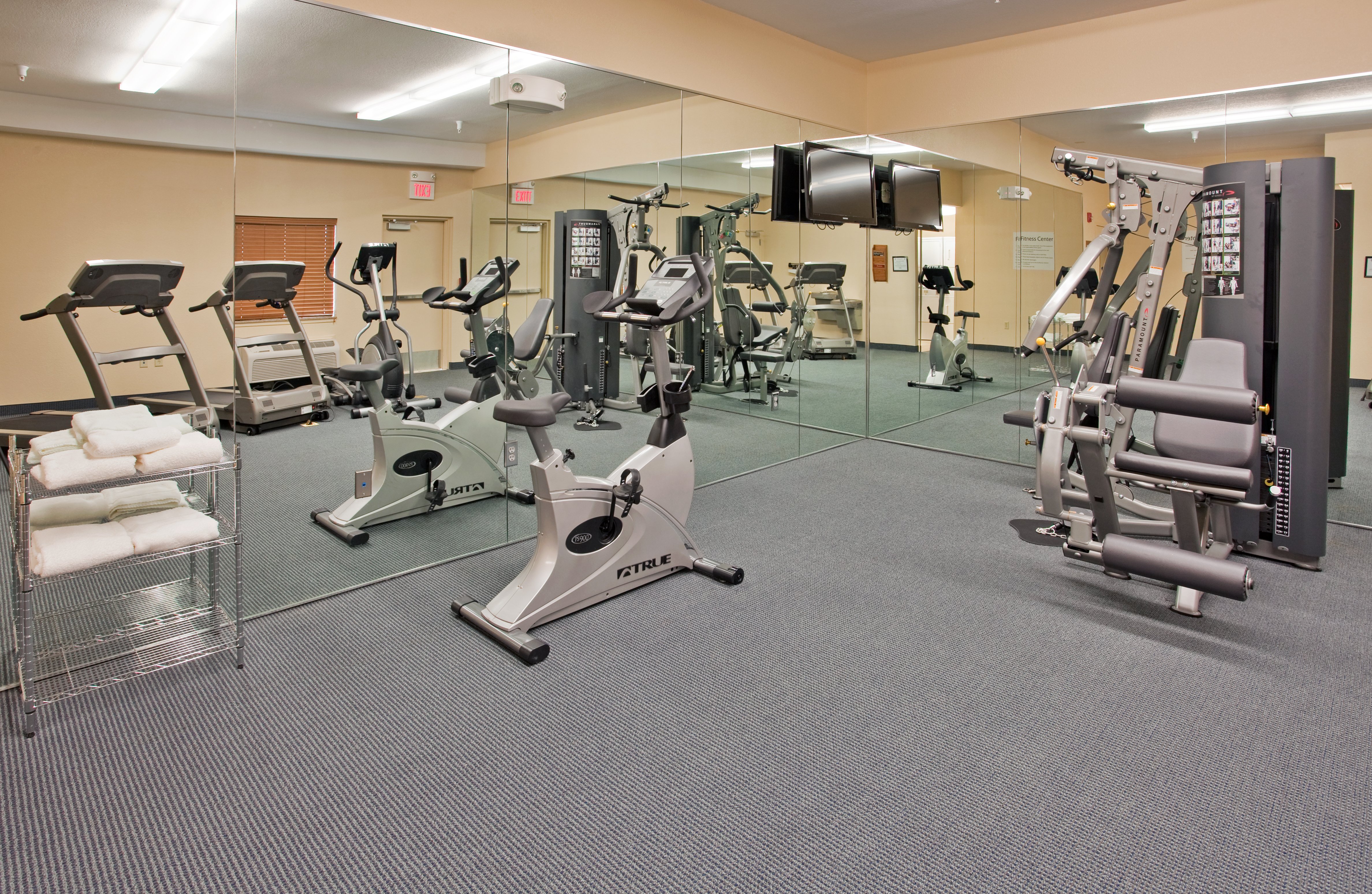 Candlewood Suites Kansas City Northeast 38/73