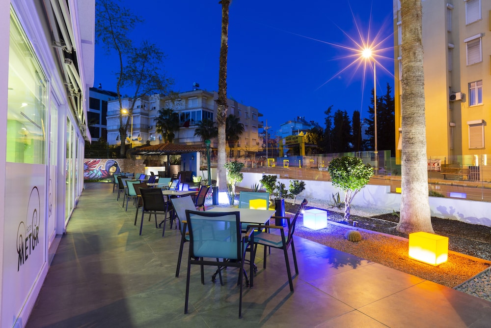 Mene City Hotel 54/70