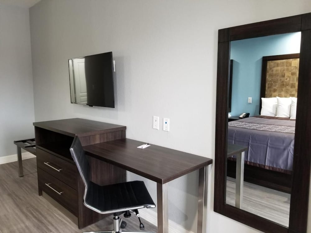 The Residency Suites 34/36